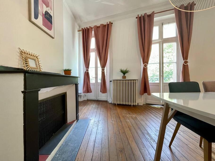 Le Varsovie ※ 4 Balcons Carcassonne Bagian luar foto